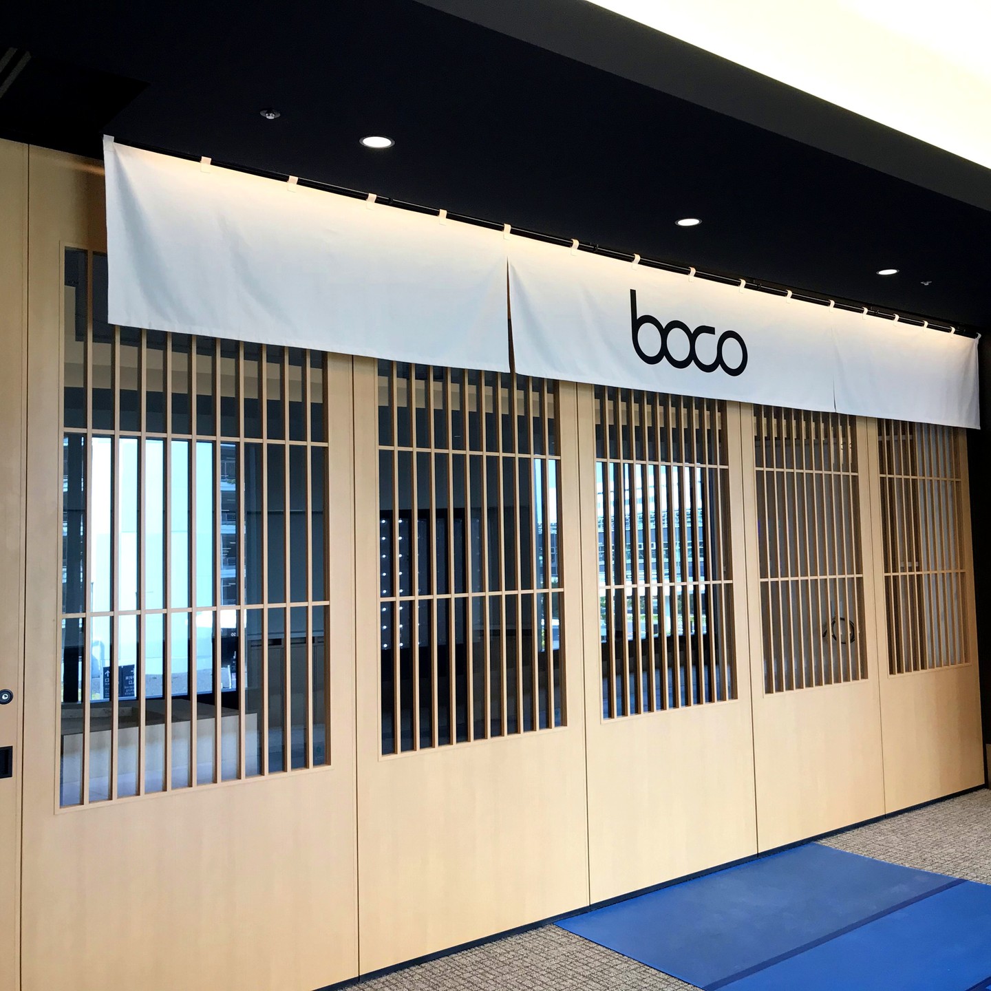 重大発表です！！

2023年1月31日に直営店「bocoSTORE羽田エアポートガーデン店」がグランドオープンいたします！！！🎊

「骨伝導」イヤホン、知ってるけどまだ試したことはない(-_-;)
BoCoってどんな骨伝導製品があるんだろ？？
そんな皆様に、骨伝導イヤホンやスピーカー、集音器を試していただく場となっております！
皆様、是非お越しくださいませ！！

場所は、羽田空港第3ターミナル直結のショッピングシティ「羽田エアポートガーデン」です✈
https://www.shopping-sumitomo-rd.com/haneda/shopping/#shop

また、こちらの店舗で一緒に働いてくださるメンバーを募集しております。
詳細はこちらから↓
https://boco.co.jp/recruit/

#最先端 
#日本の技術 
#純骨伝導
#boneconduction 
#ワイヤレスイヤホン 
#完全ワイヤレスイヤホン 
#骨伝導イヤホン
#骨伝導
#スピーカー 
#集音器 
#テクノロジー 
#ながら聞き 
#新規オープン 
#newopen 
#羽田空港 
#羽田
#東京都大田区
#重大発表